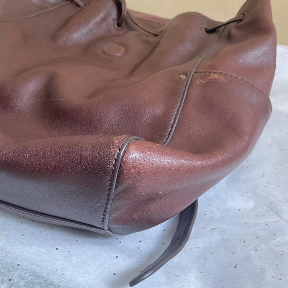 Leather backpack - Picture 2 of 8